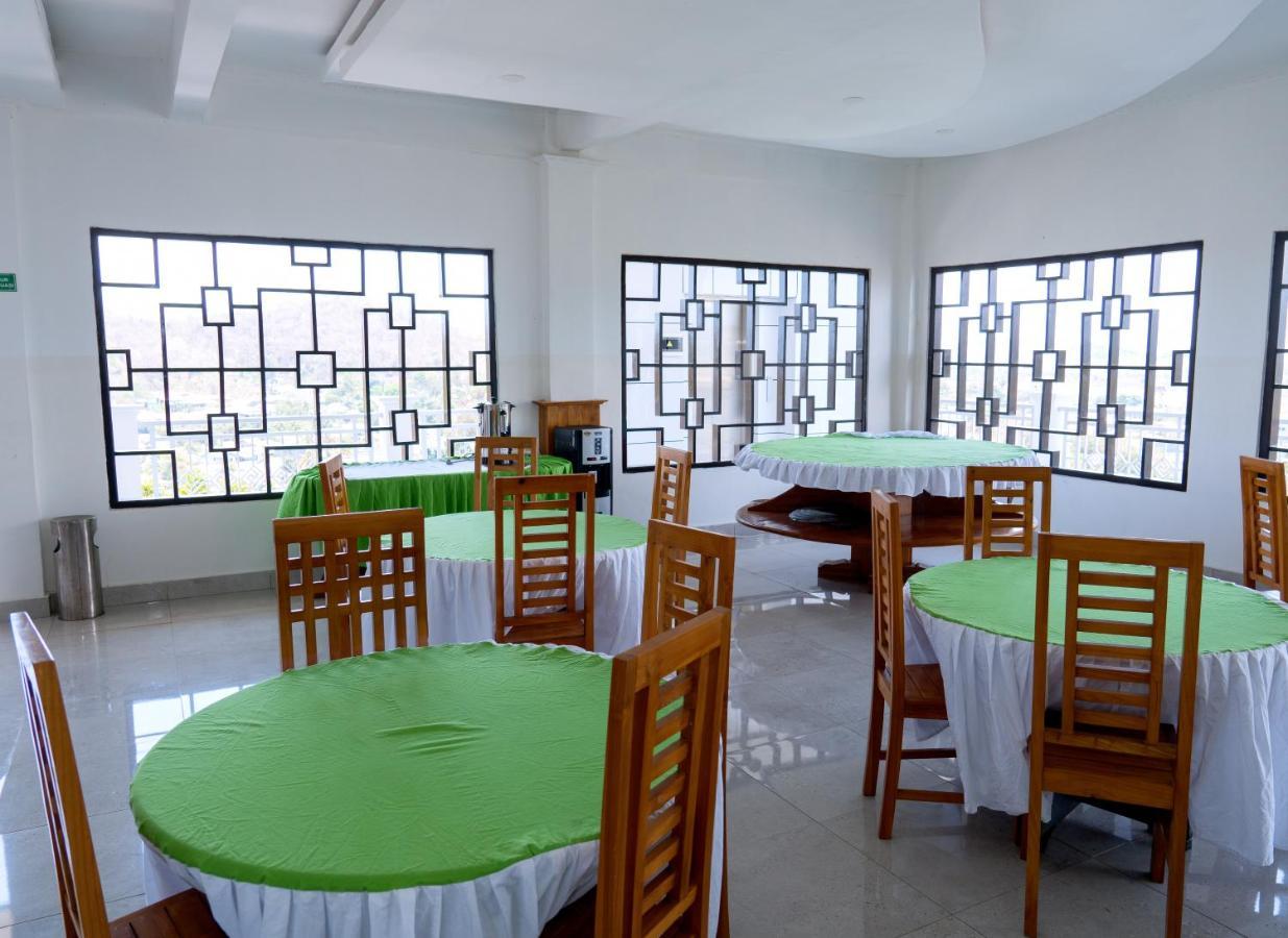 Monte Prundi Hotel Labuan Bajo Esterno foto