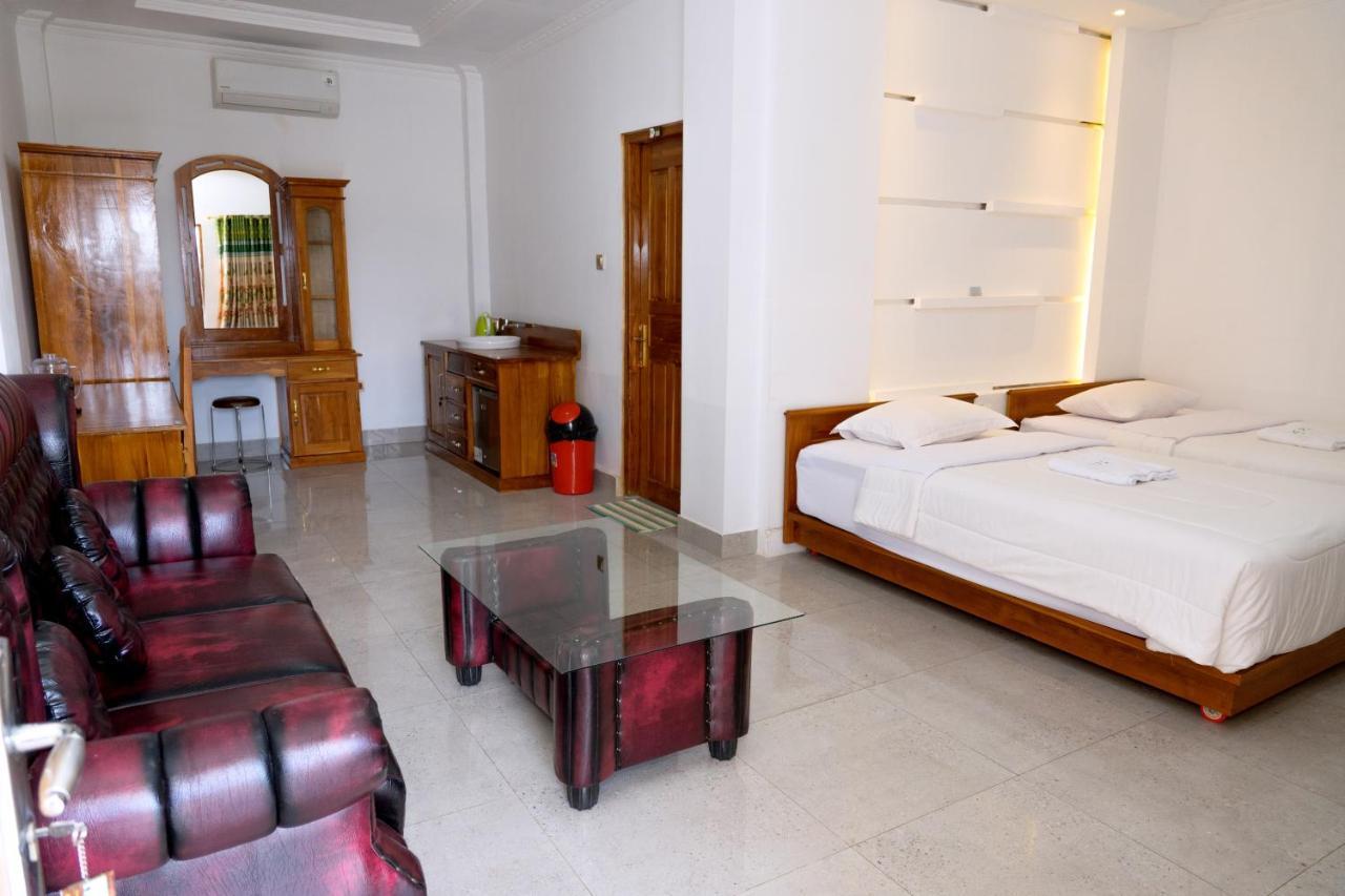 Monte Prundi Hotel Labuan Bajo Esterno foto