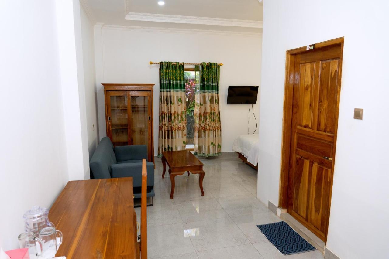 Monte Prundi Hotel Labuan Bajo Esterno foto