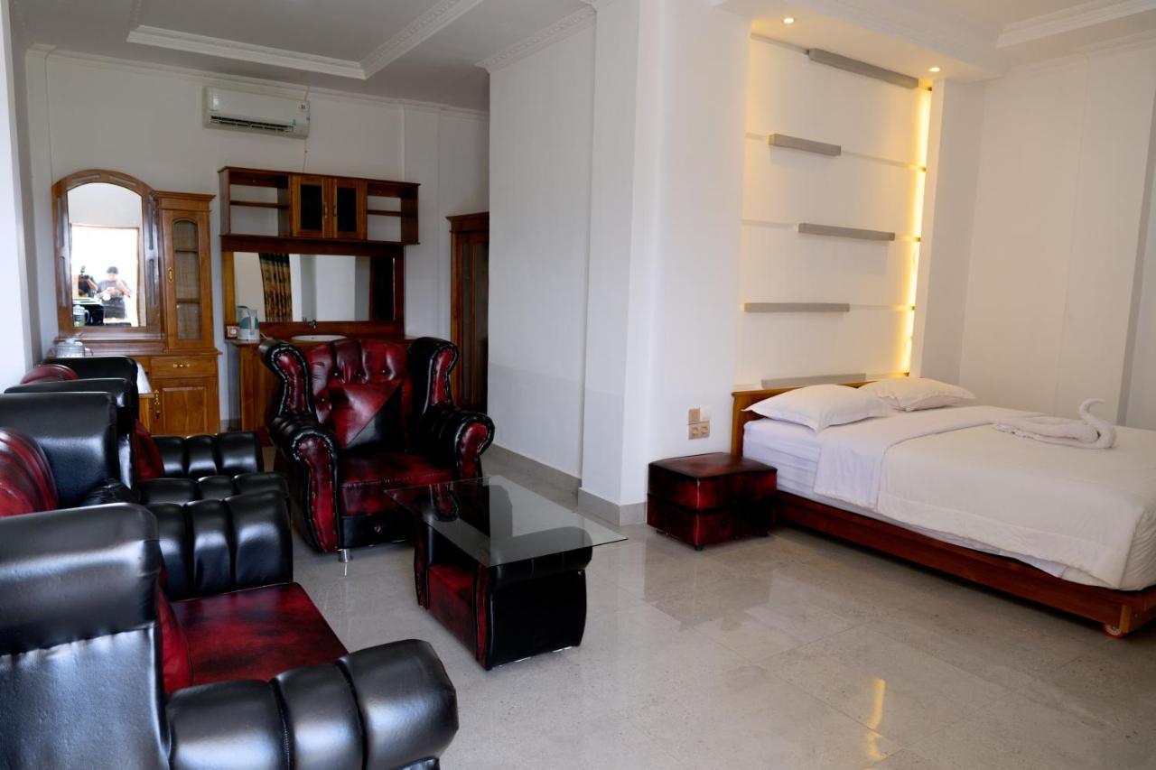 Monte Prundi Hotel Labuan Bajo Esterno foto