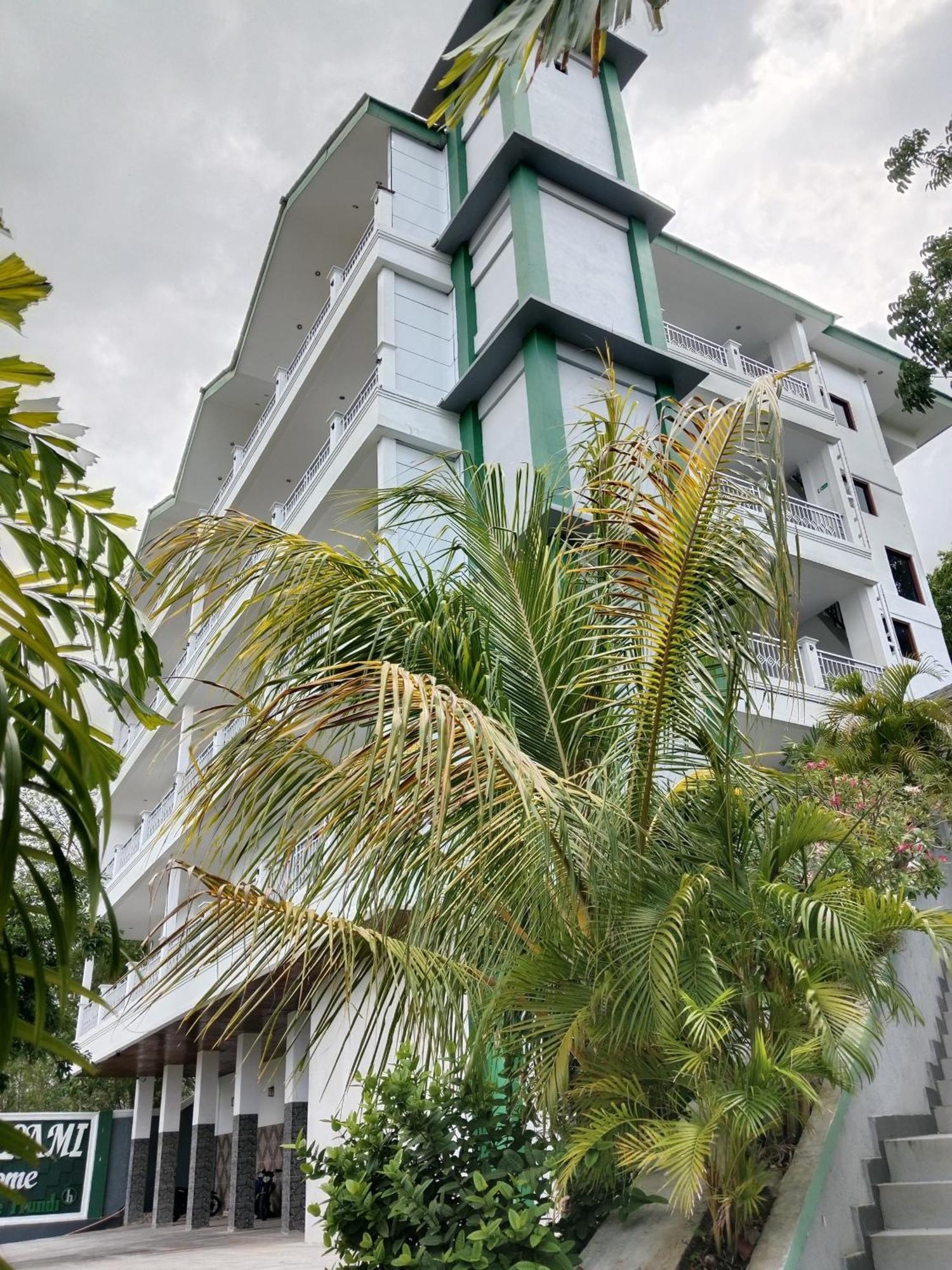 Monte Prundi Hotel Labuan Bajo Esterno foto